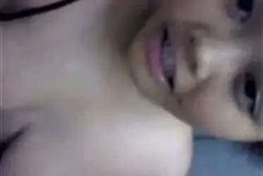 Dokumentasi Gadis Imut Berparas Cantik Di Kamar