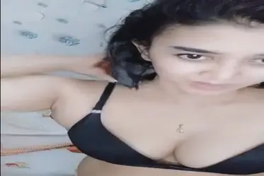 VCS Kak Amel Short Hair Ngangkang Colmek Meki Item Hehe